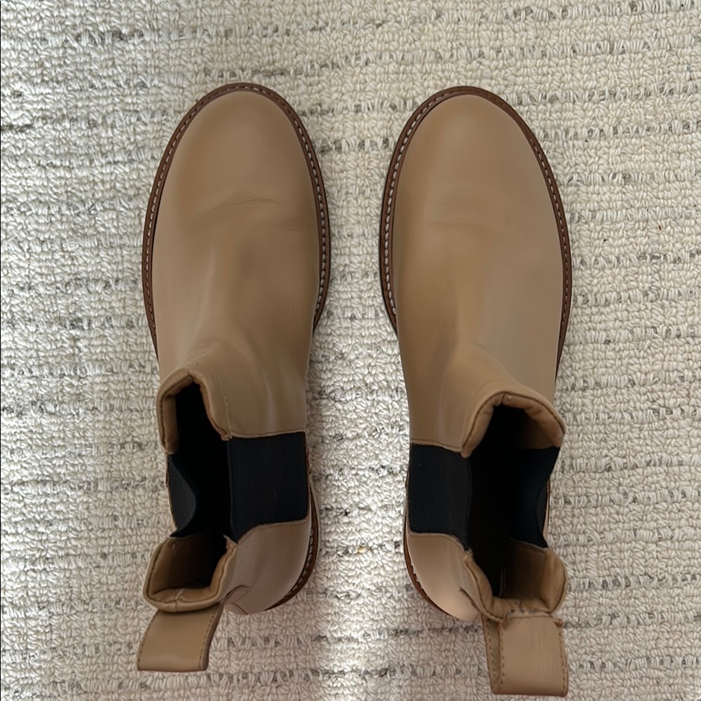 Chic Tan Leather Chelsea Boots
